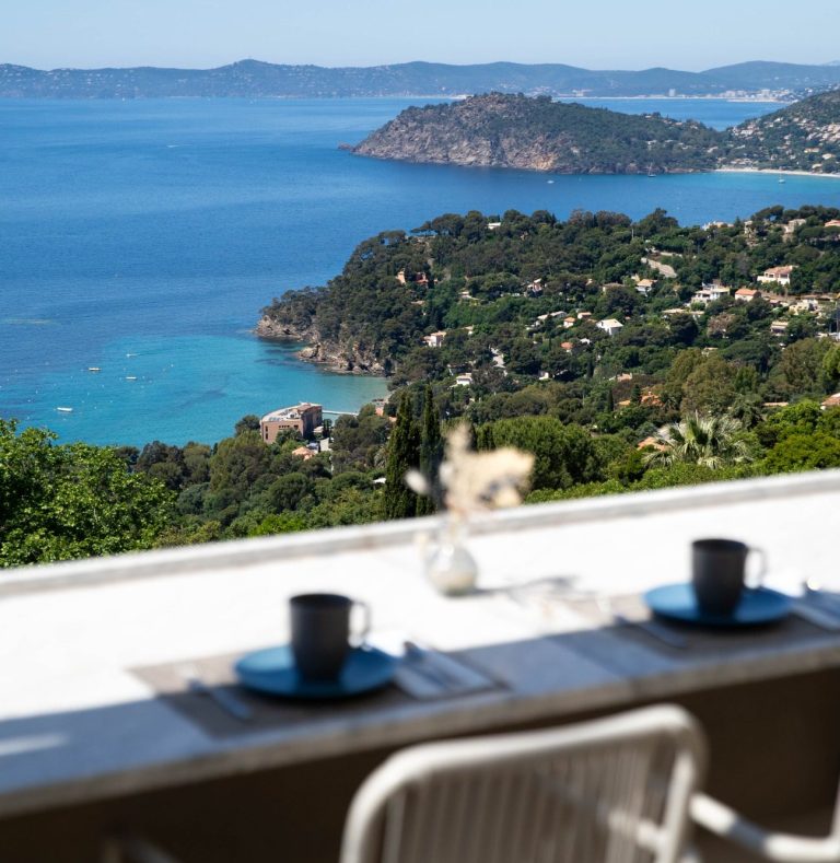 RESTAURANT CAFE L'ENVOL RAYOL CANADEL GOLF DE SAINT TROPEZ