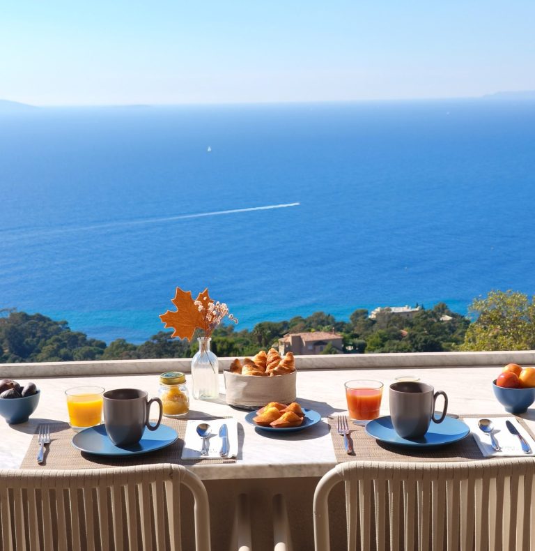 RESTAURANT CAFE L'ENVOL RAYOL CANADEL GOLF DE SAINT TROPEZ